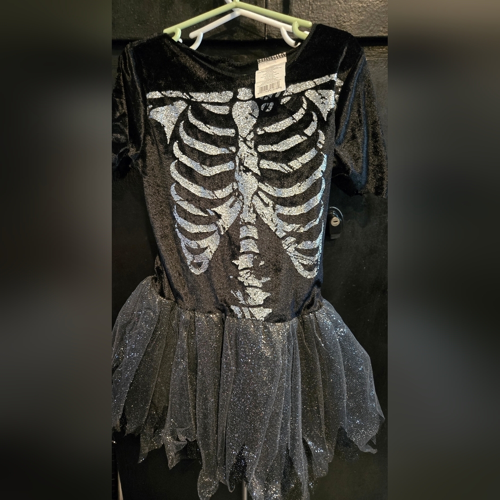 Suit Yourself halloween Costume  Grim Reaper Costume sz. 7-8